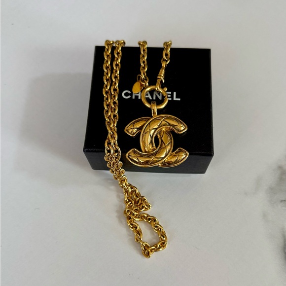 Chanel Vintage Large‎ Gold CC Quilted Pendant Necklace